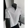Venda Direta de Fábrica Camiseta Estilo Americano com Rebites Manga Curta Verão 2026 Nova Moda Masculina Cor Sólida Simples Tendência Estiloso Top