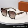 Óculos de sol polarizados avançados estilo Chanel, quadrados, grandes, com letras decorativas, estilo Douyin, pequeno livro vermelho, 2025