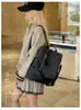 Mochila Transfronteriza 2026 Nueva Tendencia Ligera Antirrobo para Mujer Bolso de Viaje Casual de Moda Texturizado Gran Capacidad para Viajes Diarios