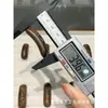 Accesorios de tarjeta de mano estática de madera de agar hechos a mano DIY accesorios de moda Wenwan pulsera de cuentas de Buda agujero de nariz de vaca superior e inferior S881
