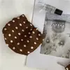 18121 Celebridade da Internet Doce Tecido Fresco Anti-rugas Chiffon Bolsa de Cosméticos Bolsa de Armazenamento de Celular de Viagem Bolsa de Moedas Manual para Cosméticos