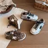 Zapatos de Lona Retro con Estrella para Niños 2026 Primavera Estilo Coreano para Niñas Versátiles de Velcro Casuales Zapatos Deportivos de Suela Suave para Niños