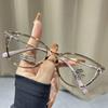 Gafas de moda nuevas color marrón frío para mujer se pueden equiparar con lentes de potencia visión cercana alto nivel de sentido ojo de gato liso espejo plano