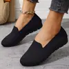 Sapatos de Pano de Pequim Antigos de Tamanho Grande para Mulheres Novos Sapatos de Malha Tecida Voadora Respiráveis de Primavera e Verão Boca Rasa Respirável Antiderrapante Sapatos de Mãe Idosa