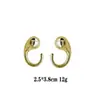 Pendientes de moda europeos y americanos pendientes de venta caliente pendientes de lujo ligero pendientes chapados en oro pendientes lisos que no se decoloran pendientes transfronterizos de oro