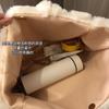 Bolsa Tote Macia Portátil Feminina Outono e Inverno 2024 Nova Fofa Peluda Grande Capacidade Bolsa de Ombro Bolsa Mao Mao