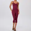 Nuevo conjunto de yoga transfronterizo para mujer, adecuado para uso casual al aire libre, con un hermoso diseño en la espalda, para deportes, fitness, levantamiento de glúteos y running ajustado, conjunto de dos piezas
