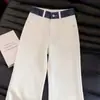 Jeans brancos com estampa de cobra, color block, barra dobrada, para homens e mulheres, corte clean americano, modelagem que emagrece, design de nicho, levemente flare