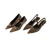 Versión de Piel de Vaca del Estilo de la Hija de Deluna~Elegantes Sandalias de Mujer con Punta Fina, Escotadas en la Espalda y Tacón de Gatito