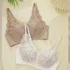 Sutiã Sexy de Renda Francesa para Mulheres com Seios Pequenos, Efeito Push-Up e Aumento, Redução de Seios Espessada, Anti-Queda, Sem Aro Cor Vermelha