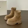 Botas curtas da moda para outono e inverno, salto grosso feminino 2026 versátil confortável novo bico redondo sola grossa estilo britânico botas Martin para mulheres