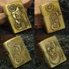 Ventas en Vivo de Encendedores Metálicos de Queroseno con Rueda de Pedernal de Aleación de Zinc Repujada Vintage Personalizados y Creativos para Hombres