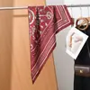 Lenço triangular, acessório feminino em camadas, cinto jeans, lenço de cintura, acessório de viagem, camisa, xale estiloso