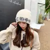 Gorro de lana tejido con patrón de copo de nieve, color marrón, para circunferencia de cabeza grande, para mujer, otoño e invierno, holgado, cálido, estilo coreano, gorro de punto para hombre