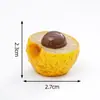 Miniaturas creativas de paisaje de medio corte de manzana y sandía, decoraciones DIY temáticas de comida, accesorios colgantes y pequeños adornos de escritorio