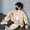 Roupas Infantis de Comércio Exterior Estilo Primavera e Outono para Meninos 2026 Outono Novo Estilo Tendência Cool Estilo de Rua Roupas Conjunto de Duas Peças para Crianças Pequenas e Médias Moda