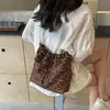 Bolsa Feminina com Cordão Estampa de Leopardo 2024 Nova Moda Bolsa de Ombro Transversal Bolsa de Corrente Bolsa Tote de Grande Capacidade Bolsa Tendência