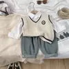 Moda Nova Primavera e Outono Estilo de Rua Listras Verticais Medalha Colete Manga Longa Conjunto de Três Peças para Meninos Jovens Terno de Manga Longa de Outono