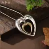 Collar con Colgante de Cadena Hueso de Serpiente de Dos Tonos y Corazón Hueco Transfronterizo, Cadena para Cuello de Moda para Mujer, Cara Sensible de Alta Calidad, Forma de Corazón