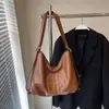 Bolsa de Ombro Vintage de Grande Capacidade para Inverno Nova Moda Feminina Versátil Bolsa Tote Transversal Mochila Versátil Multifuncional