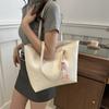 Bolsa de trabalho com texto para viajante 2024 primavera nova bolsa de ombro feminina coreana axila bolsa tote all-match da moda