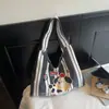 Bolso de hombro nuevo de dibujos animados, bolso tote de lona personalizado con graffiti, bolso tipo cubo casual, bolso de mano personalizado estilo bosque para el día a día
