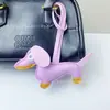 Venta Caliente Transfronteriza Colgante de Dachshund Creativo para Colgar en Bolsos Llavero de Coche de Perro Salchicha de Cuero PU Lindo Regalo