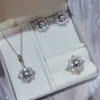 Aretes Anillo Colgante de Perla de Agua Dulce Natural Zirconia Cúbica Transparente Cuadrada Estilo Francés Set de Tres Piezas Moda Elegante para el Trabajo