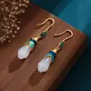 Design clássico estilo palácio conjunto de esmalte Jade Branco de Hotan flor de magnólia gancho de orelha roupa chinesa traje antigo com joia de pingente