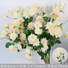 Flores de Rosa Crema de 3 Cabezas Decoración de Fondo de Boda Flores de Bordillo Materiales para Arreglos Florales Boda Estilo Europeo Flores de Seda Flores Artificiales