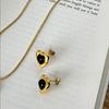Collar de acero de titanio con diseño de sándwich de caramelo negro retro con amor negro para mujer, accesorios de cadena de clavícula con estilo Sense ins.