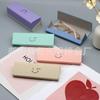 2025ins caja para gafas de miopía pequeña fresca alta gama estudiantes hombres y mujeres portátil compresión logo retro nuevo venta al por mayor
