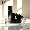 En Stock Gorra Negra Degradado Negro Botella Cuadrada Tubo de Brillo de Labios Tubo de Plástico Vacío Material de Empaque