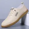 Zapatos Casuales de Cuero Transpirables de Suela Blanda, Estilo Nuevo Primavera y Verano 2025, Zapatos Blancos de Conducir para Hombre, Modernos y Versátiles