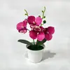 Orquídea artificial de alta gama, minimalista, en maceta, con cuatro flores en una maceta poco profunda, adecuada para la sala de estar, el recibidor o la decoración de escritorio.