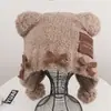 Balaclava de alta qualidade em pelúcia de urso fofa com pompom e orelhas para mulheres, quente e versátil para outono e inverno, proteção para as orelhas