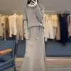 Nuevo Conjunto de Dos Piezas de Punto de Lana Rayada para Otoño e Invierno 2026: Top Básico de Manga Larga y Falda Jacquard de Lana
