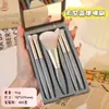 Set de brochas de maquillaje de viaje portátil nuevo listo para usar del fabricante con espejo, brocha para polvos de cerdas suaves, brocha para sombras de ojos, herramienta de belleza