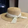 Chapéu de Palha de Aba Larga Estilo Francês para Mulheres, Chapéu de Sol com Laço de Renda de Verão, Estilo de Férias, Emagrecimento Facial, Estilo Elegante, Tendência de Primavera