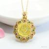Colgante de Ámbar Natural Guan Yu Collar de Girasol de Ámbar Dorado Fábrica de Joyería Venta al por Mayor Dropshipping S3122702