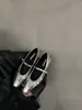 Zapatos de mujer de estilo francés con resorte plateado plano para entretiempo, modelo popular nuevo 2024 para combinar con faldas, zapatos Mary Jane para la noche