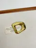 Broche Geométrico con Corte de Diseño de Nicho Broche Corsage de Línea Simple Europeo y Americano Lujo Accesible Accesorios de Alta Gama para Mujeres