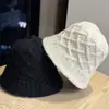 Gorro de Pescador Retro de Punto Grueso para Mujer Otoño Invierno Estilo Coreano Versátil Cálido Estilo Japonés Gorro de Cubo Hace que la Cara se Vea Más Pequeña