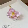 Grampo de Cabelo com Flor de Tecido com um Toque Super Fada, Atmosfera Suave e Elegante, Acessório de Cabelo Requintado e Luxuoso