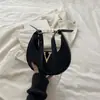 Bolso de media luna texturizado de nicho estilo francés transfronterizo, nuevo modelo de verano 2026, bolso de axila de alta gama, bolso de hombro y axila de lujo ligero