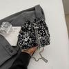 Bolso Versátil de Nicho para Mujer 2026 Nueva Moda Bolso Cubo de Lentejuelas con un Toque de Lujo, Bolso de Hombro de Cadena Versátil para la Noche