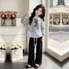 Moda Feminina 2026 Moletom Falso de Duas Peças Manga Longa Estilo Coreano Solto Estiloso Calças Longas de Perna Larga Conjunto Casual de Duas Peças