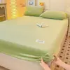Lençol de Cama de Veludo de Leite Ajustável Peça Única Camada Única Alta Gramatura Protetor de Colchão de Veludo de Leite Estilo Inverno Antiderrapante Cobertura de Cama Dormitório