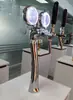 Torre de cerveza de doble cabezal, esbelta, dorada y plateada, dispensador de cerveza, elegante torre de cerveza, torre de cerveza