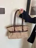 Bolso tote retro de gamuza para mujer, nueva colección de otoño 2026, elegante y sofisticado, adecuado para ir al trabajo, gran capacidad y se puede llevar en la mano